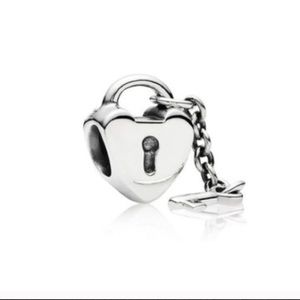 Pandora charm Key To My Heart